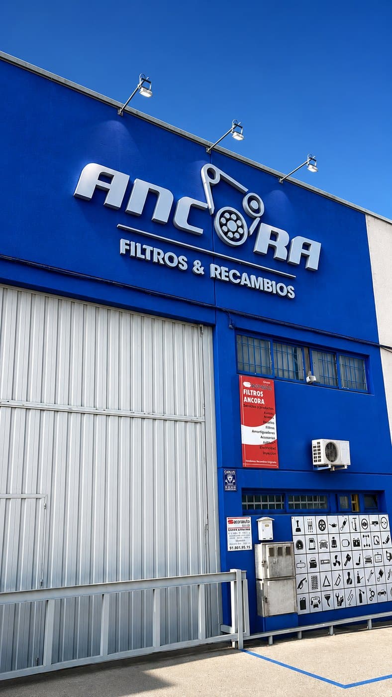 Fachada de la tienda ANCORA Filtros y Recambios en Av. de Madrid 18, Valdemoro (Madrid)